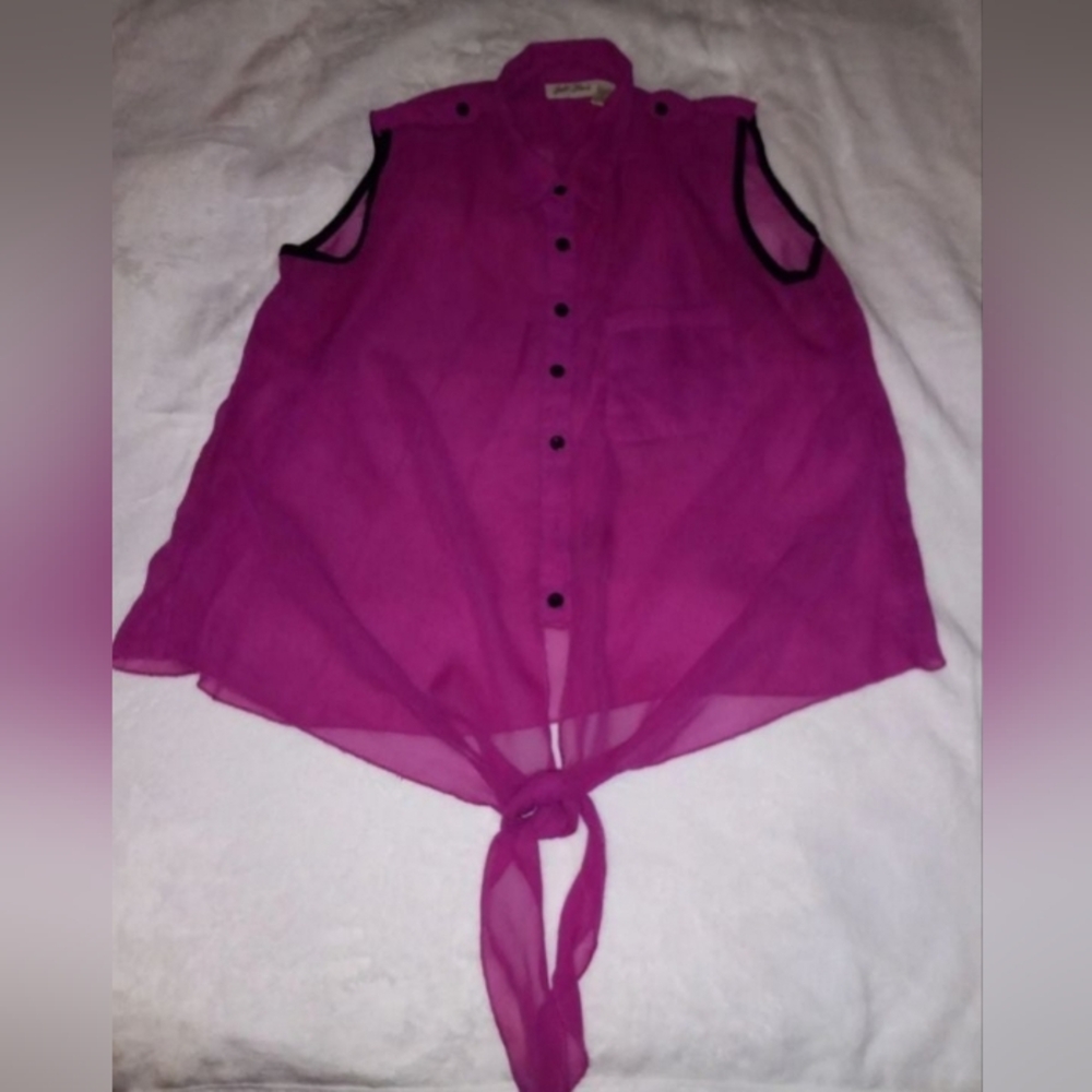GOLD FLAVA SLEEVELESS HOT PINK SHIRT. WOMENS SIZE 20.